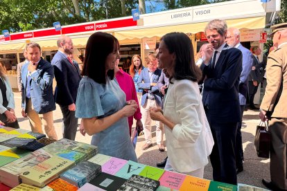 Bonell conversant amb la reina d’Espanya.