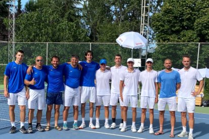 Els equips de San Marino i Andorra.