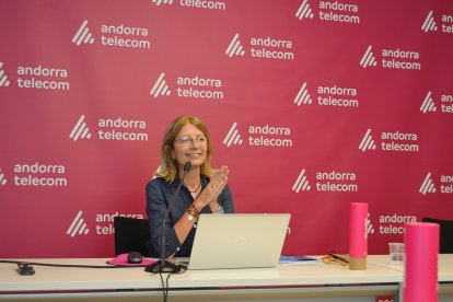 Inés Martí durant la roda de premsa d’ahir.