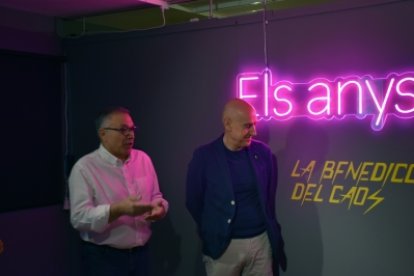 Valentí Closa i Joaquim Dolsa, durant la inauguració de l'exposició