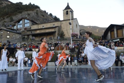 El festival Contradans, a Ordino, un exemple de col·laboració entre dos comuns.