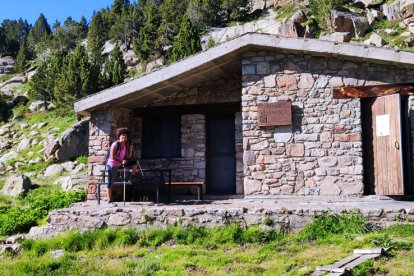 El refugi d’Ensagents està situat a la parròquia d’Encamp.