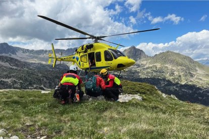 Un rescat amb helicòpter dels bombers