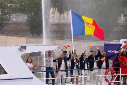 Doria i Carabaña durant la desfilada dels atletes pel Sena.