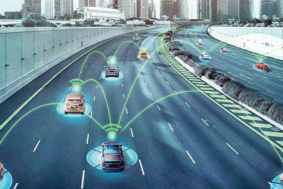 EL FUNCIONAMENT ES BASA EN SENSORS, RADARS I ALGORISMES D’IA