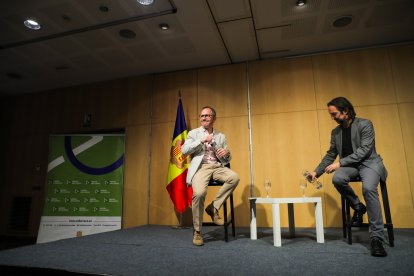 Una de les reunions de poble sobre l’acord