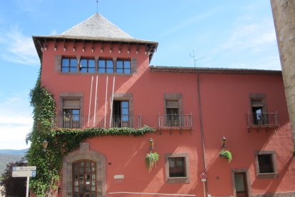 La façana de l'Ajuntament de la Seu d'Urgell