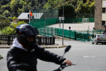 El pati de l’institut espanyol María Moliner ahir al matí.