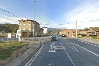 El tram de carretera on anirà la rotonda.