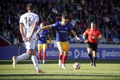 Álvaro Martín, en una acció del darrer partit.