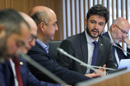 Cerni Escalé durant la comissió de Finances d’ahir.