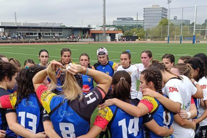 Les jugadores del VPC celebrant un triomf.