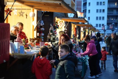 Un moment de la Fira de Santa Llúcia 2024 de Sant Julià de Lòria