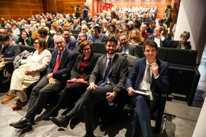 Escalé, Segués i Bartolomé van explicar el punt de vista del partit.