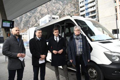 La presentació de la nova línia regular d'autobús