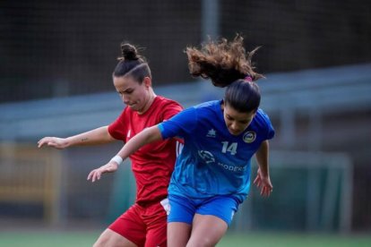 Chloe Izquierdo va marcar el primer gol de l’Enfaf, ahir a la Massana.