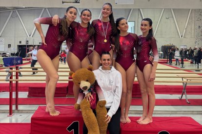 Les gimnastes de l’Artística Serradells.