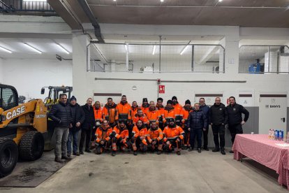 Els treballadors comunals a la inauguració de les noves instal·lacions de l'edifici Petxa