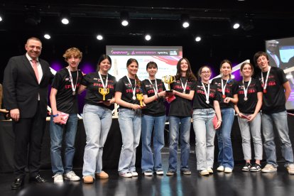 L'equip guanyador Steam Sea de l'escola Sant Ermengol s'ha emportat tres dels sis premis