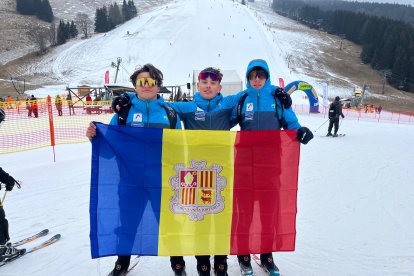 Els membres de l’equip de la FAM presents a Malinô Brdo (Eslovàquia).