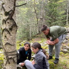 Construcció de caixes de niu a Ràmio.