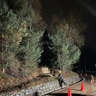 Treballs per reobrir el camí, ahir al vespre.