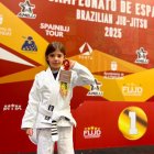 Avril Orihuela amb la medalla.