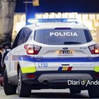 Un vehicle de policia