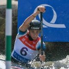 Doria durant la baixada de canoa a Praga.