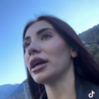 Influencer denuncia multa per una terrassa.