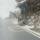 La roca caiguda al voral de la carretera d'Engolasters.