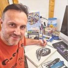 Marc Valén, president de l'associació de pilots d'Andorra, al seu despatx.