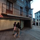 Un local comercial buit al centre d’Encamp.