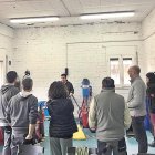 Professionals de prevenció de riscos impartint formacions.