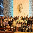 Els participants a la trobada de la primera festa de les famílies janerianes.