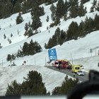 Els serveis d'emergència al tram on ha tingut lloc el sinistre.