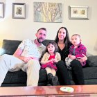 Guillem amb els seus pares, Maria i Jaume, i la seva germana gran, Ares.