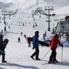 Esquiadors al Pas de la Casa durant el tall de l’RN-20.