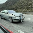 Un dels dos vehicles accidentats, de matrícual espanyola.