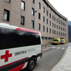 Ambulàncies davant de l' hospital
