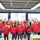 La seu de primària del María Moliner va rebre la visita de les autoritats de la conselleria d'Educació a Andorra, entre les quals l'ambaixador espanyol, Àngel Ros. El cor de l'escola va cantar l'himne del centre i els alumnes van recitar poemes i cançons.