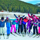 Els alumnes de l'Escola Andorrana de Maternal i Primera Ensenyança d'Encamp van aprofitar la bona setmana que ha fet de neu i bon temps per gaudir de les activitats d'excursió amb raquetes de neu, esquí de fons i també d'esquí alpí!
