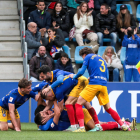 Els jugadors de l'FC Andorra celebren el gol de Karrikaburu que va donar el triomf als tricolors.