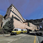 Dues ambulàncies d’ATS.