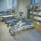 La sala d’un fisioterapeuta amb equipaments.