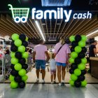 Inauguració del nou supermercat family cash