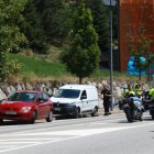 La policia fent la intervenció.