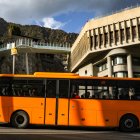 Un bus circulant a Andorra la Vella.