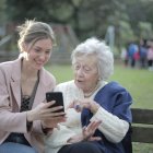 Cada vegada més persones grans s’interessen per l’ús de dispositius