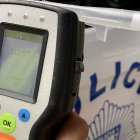 Un test de la policia per fer proves d'alcohol a conductors